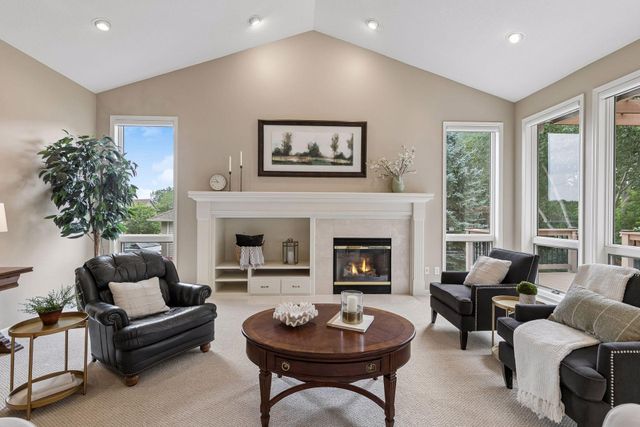 19081 Inndale Drive, Lakeville, MN 55044