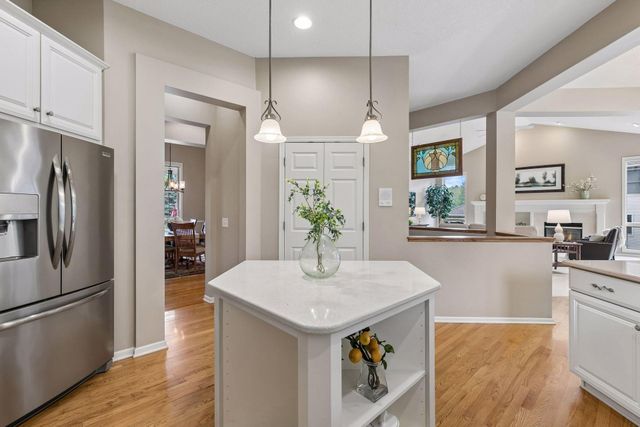 19081 Inndale Drive, Lakeville, MN 55044