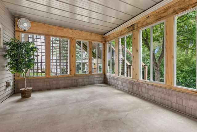 19081 Inndale Drive, Lakeville, MN 55044