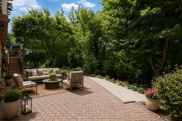 19081 Inndale Drive, Lakeville, MN 55044