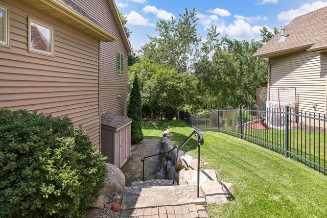 19081 Inndale Drive, Lakeville, MN 55044