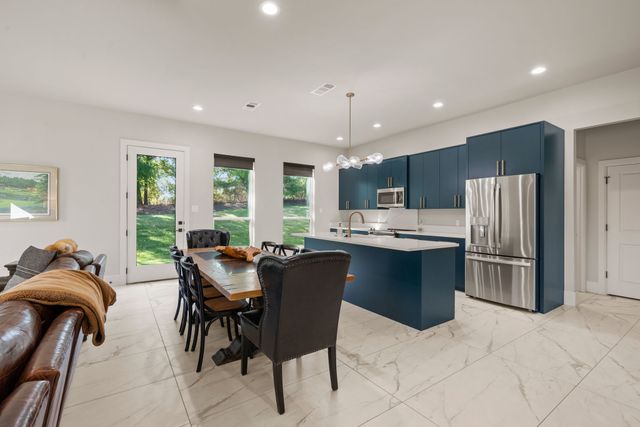 916 Dove Creek Court, Bartonville, TX 76226