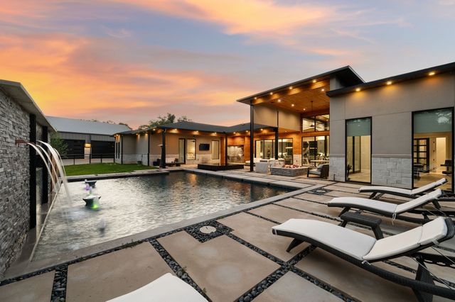 916 Dove Creek Court, Bartonville, TX 76226