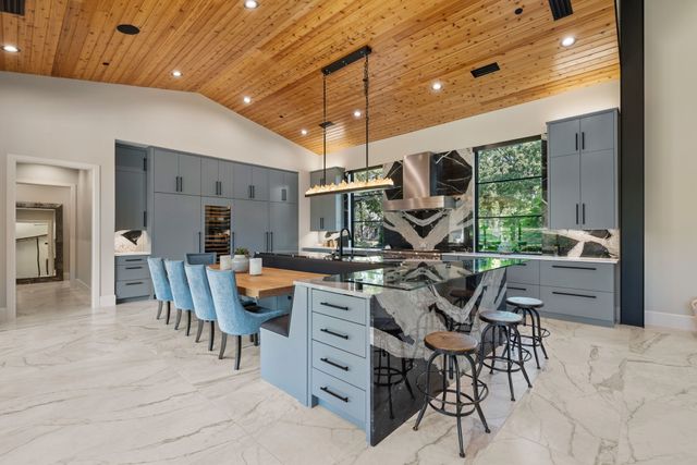 916 Dove Creek Court, Bartonville, TX 76226