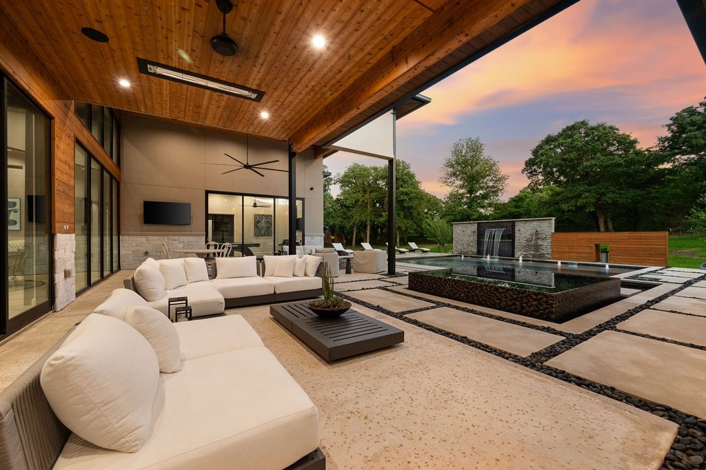 916 Dove Creek Court, Bartonville, TX 76226