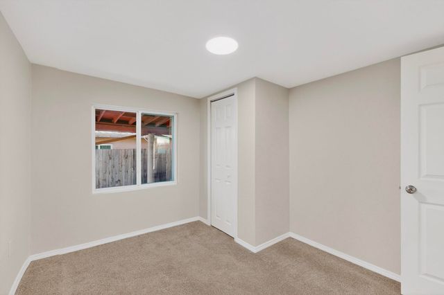 459 60th Street NW, Albuquerque, NM 87105