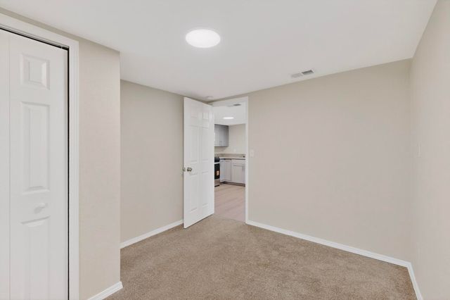 459 60th Street NW, Albuquerque, NM 87105