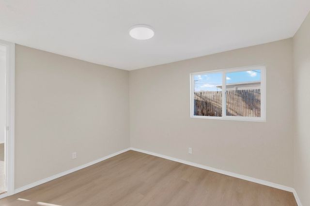 459 60th Street NW, Albuquerque, NM 87105