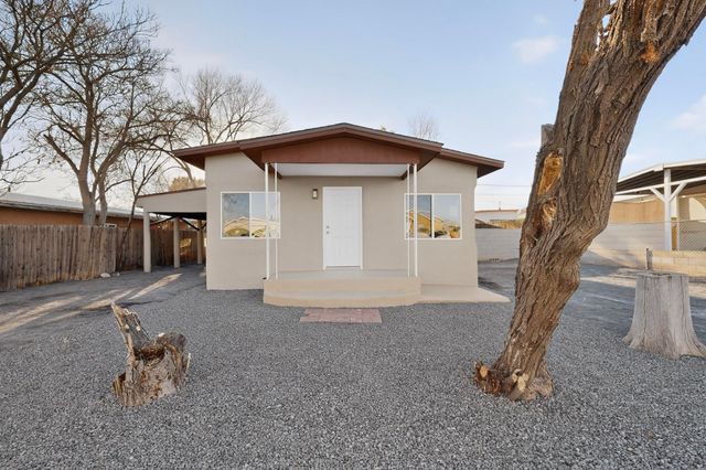 459 60th Street NW, Albuquerque, NM 87105