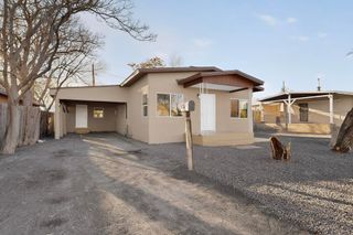 459 60th Street NW, Albuquerque, NM 87105
