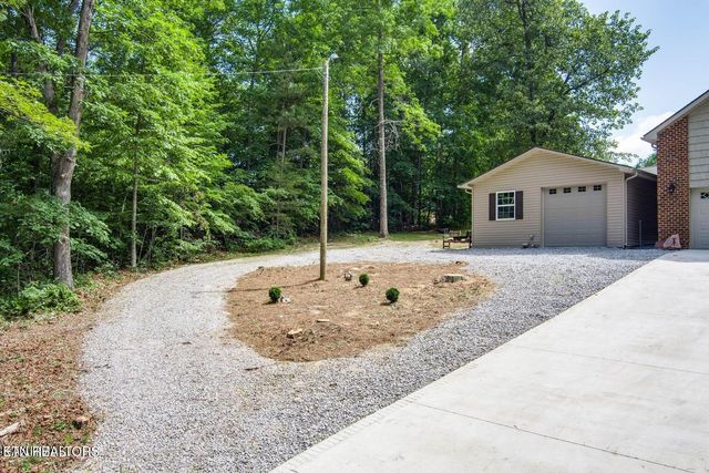 127 Iron Wood Circle, Crossville, TN 38571