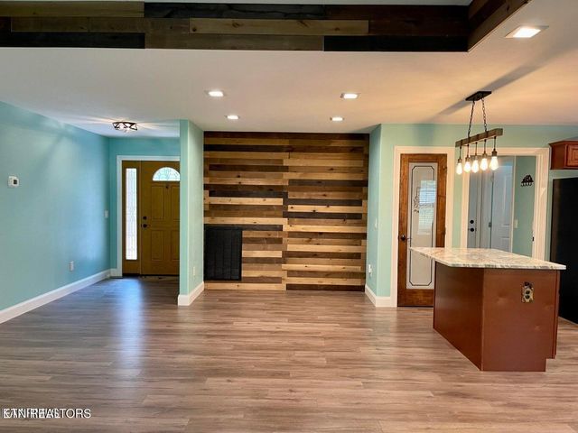 127 Iron Wood Circle, Crossville, TN 38571