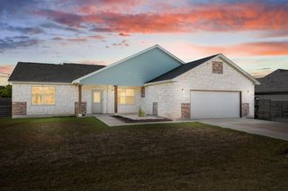 125 Naalehu CT, Bastrop, TX 78602
