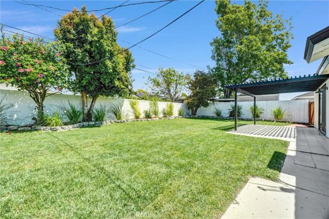 14492 Spa Drive, Huntington Beach, CA 92647