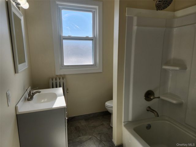 49 Roger Avenue, Inwood, NY 11096