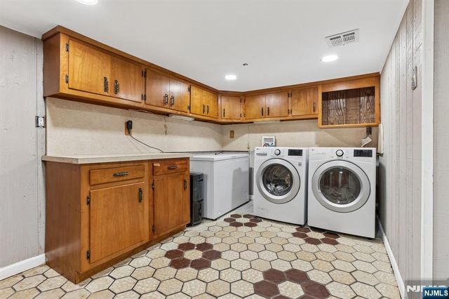 84 Howard Place, Nutley, NJ 07110
