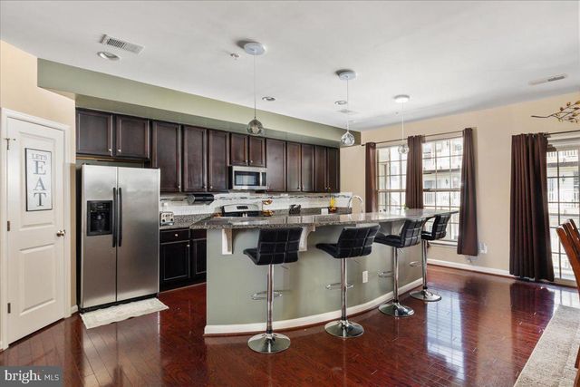 7828 CEDAR BRANCH DR, Gainesville, VA 20155