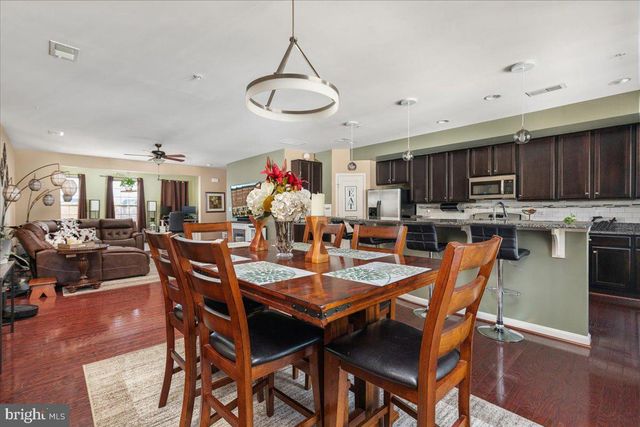 7828 CEDAR BRANCH DR, Gainesville, VA 20155