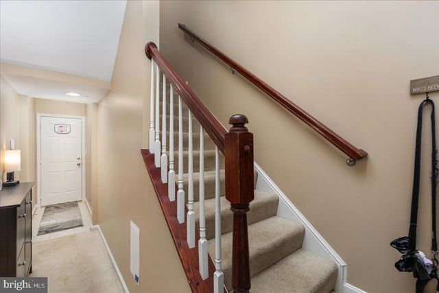 7828 CEDAR BRANCH DR, Gainesville, VA 20155