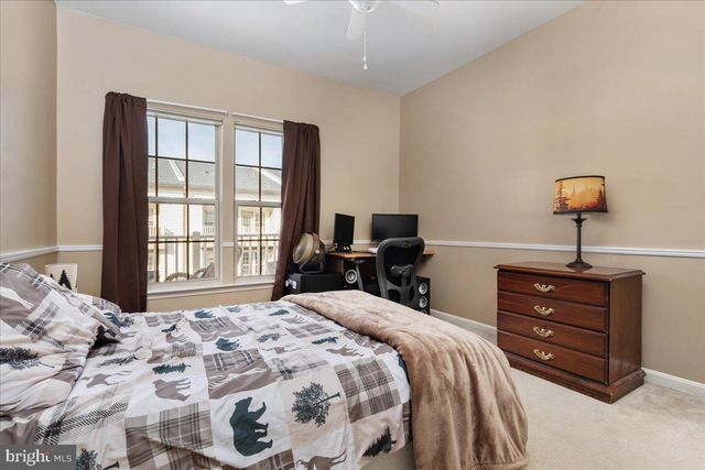 7828 CEDAR BRANCH DR, Gainesville, VA 20155