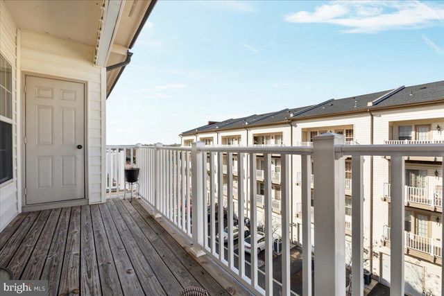 7828 CEDAR BRANCH DR, Gainesville, VA 20155