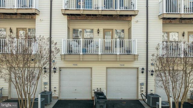 7828 CEDAR BRANCH DR, Gainesville, VA 20155