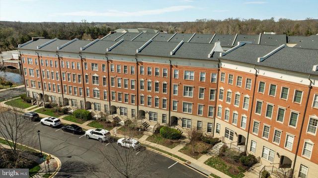 7828 CEDAR BRANCH DR, Gainesville, VA 20155