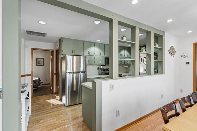 215 Canyon Road, Wisconsin Dells, WI 53965