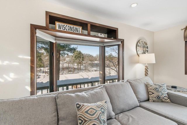 215 Canyon Road, Wisconsin Dells, WI 53965