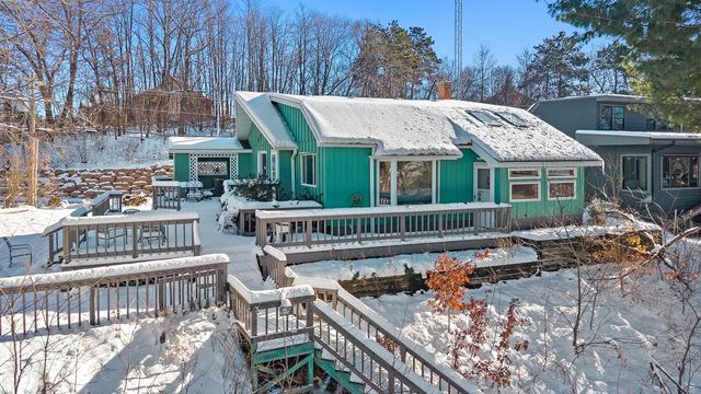 215 Canyon Road, Wisconsin Dells, WI 53965