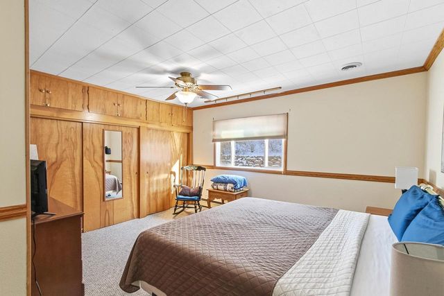 215 Canyon Road, Wisconsin Dells, WI 53965