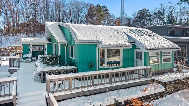 215 Canyon Road, Wisconsin Dells, WI 53965