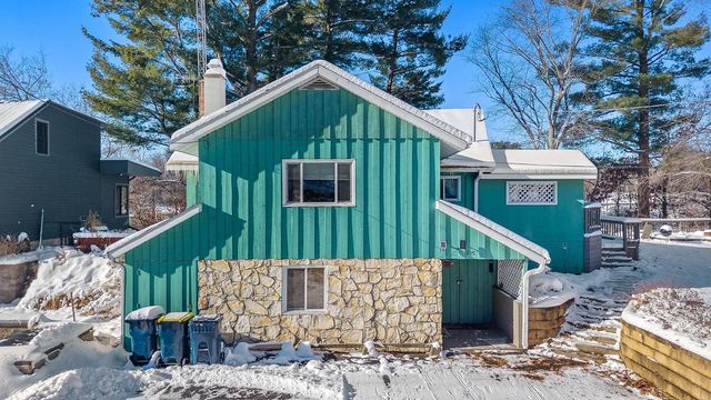 215 Canyon Road, Wisconsin Dells, WI 53965