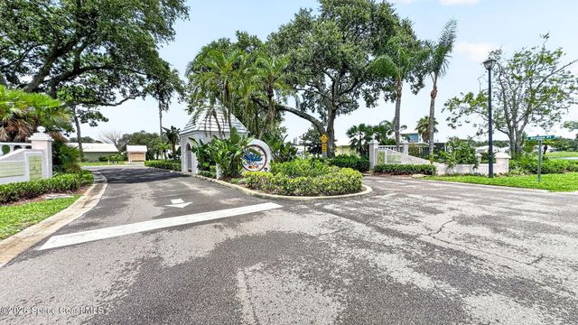 1923 Sugarberry Court NE, Palm Bay, FL 32905