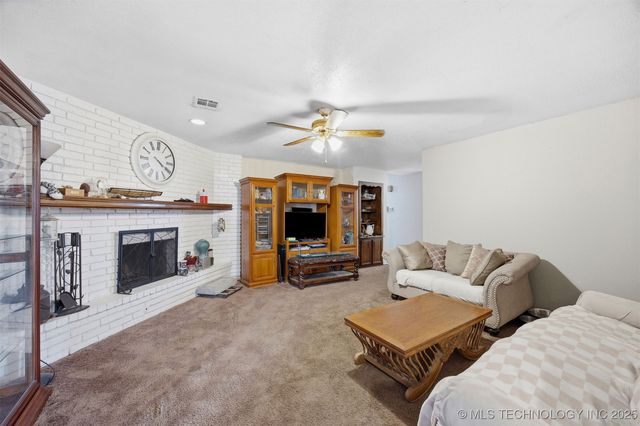 13523 E 31st Place, Tulsa, OK 74134