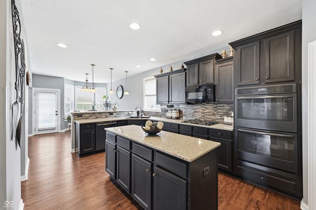 2797 Knockawuddy Drive, Brownsburg, IN 46112