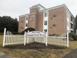 79-308 Park Avenue 308, Danbury, CT 06810