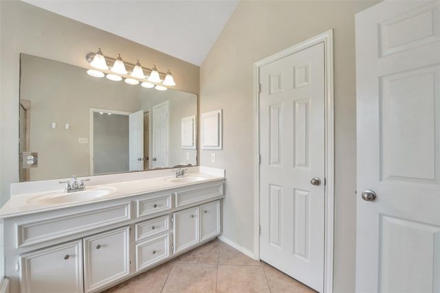 871 Falling Springs Lane, League City, TX 77573