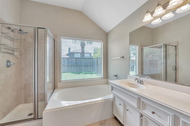871 Falling Springs Lane, League City, TX 77573