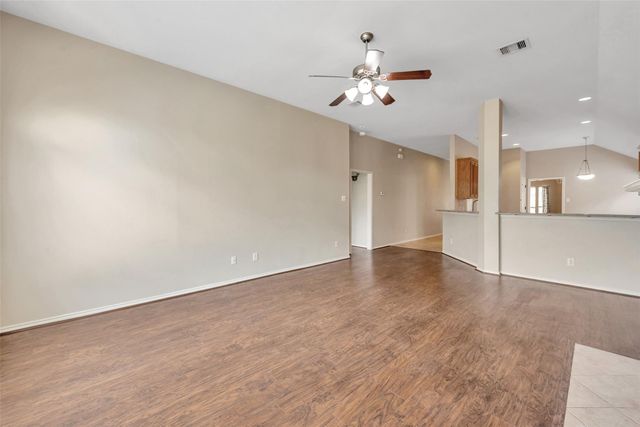 871 Falling Springs Lane, League City, TX 77573