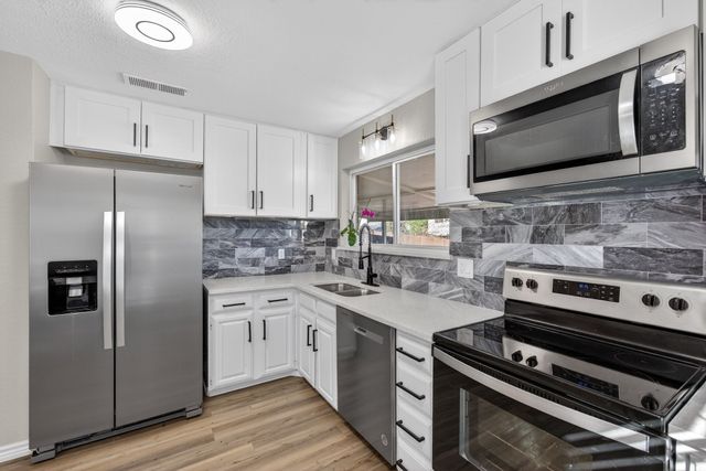 1845 Chisolm Trail, Lewisville, TX 75077