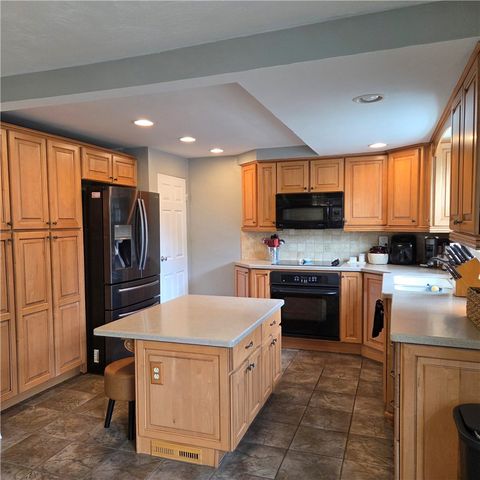 102 Raleigh Ct, Ross Twp, PA 15237