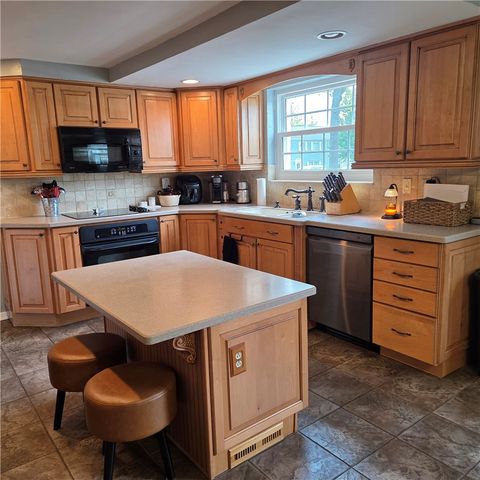 102 Raleigh Ct, Ross Twp, PA 15237