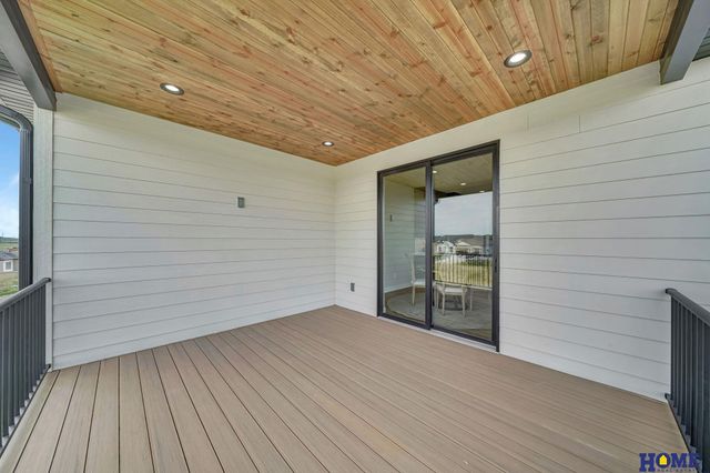 7922 S 42nd Street, Lincoln, NE 68516