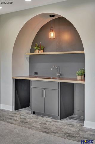 7922 S 42nd Street, Lincoln, NE 68516