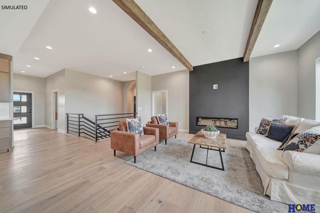 7922 S 42nd Street, Lincoln, NE 68516