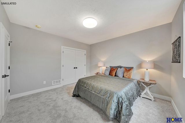 7922 S 42nd Street, Lincoln, NE 68516