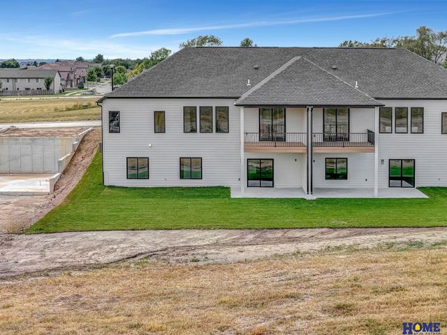 7922 S 42nd Street, Lincoln, NE 68516