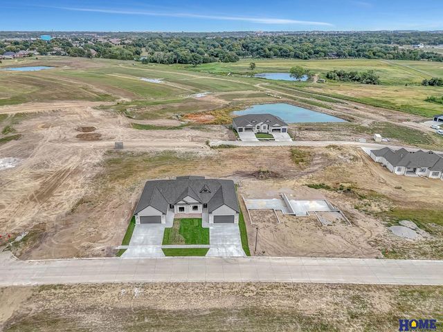 7922 S 42nd Street, Lincoln, NE 68516