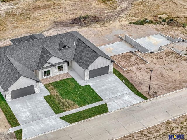 7922 S 42nd Street, Lincoln, NE 68516